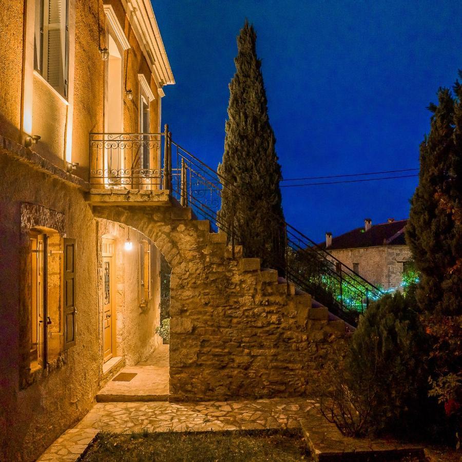 Archontiko Parnassus Dadi Hotel Amfíklia Buitenkant foto