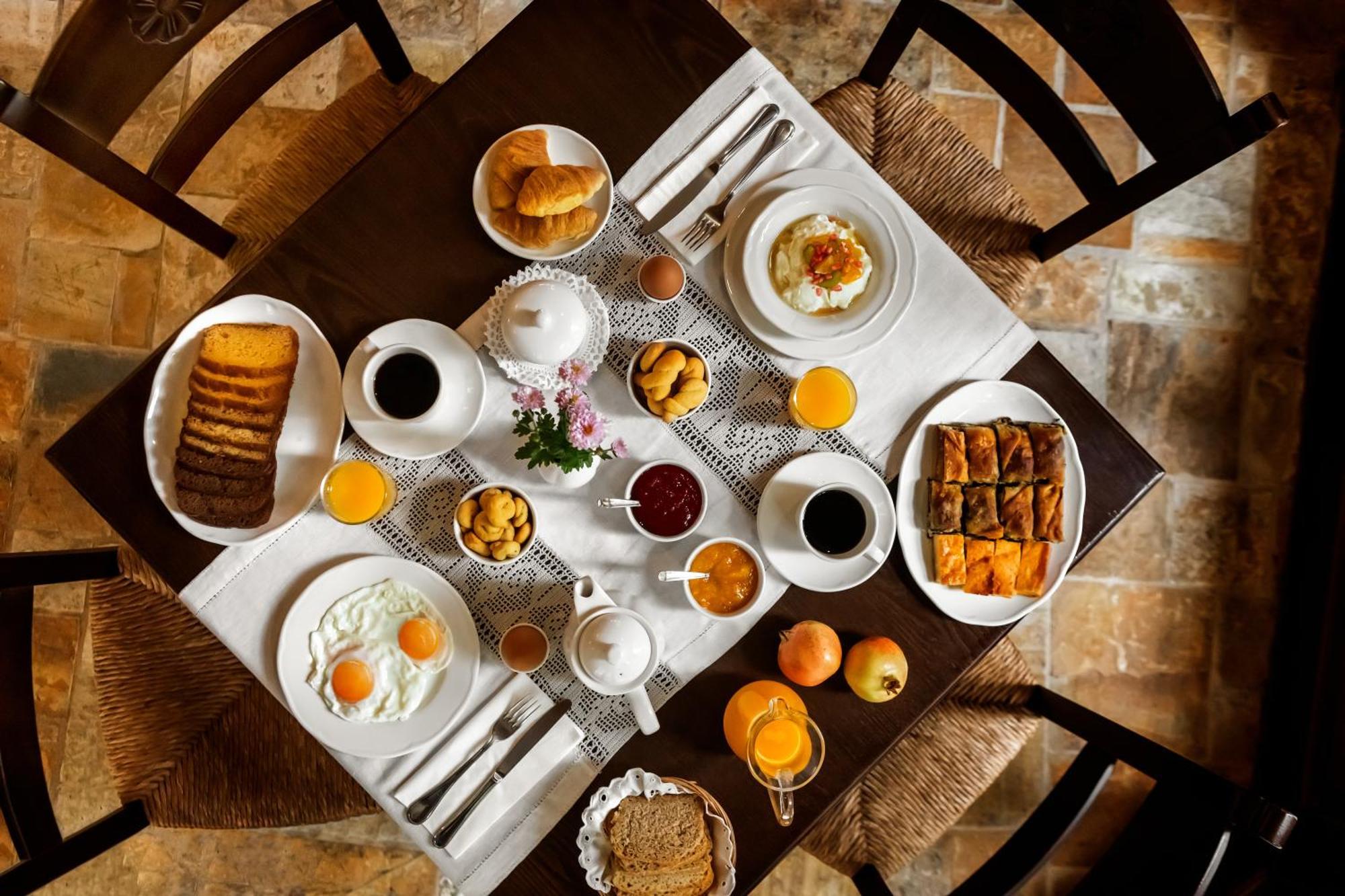 Archontiko Parnassus Dadi Hotel Amfíklia Buitenkant foto