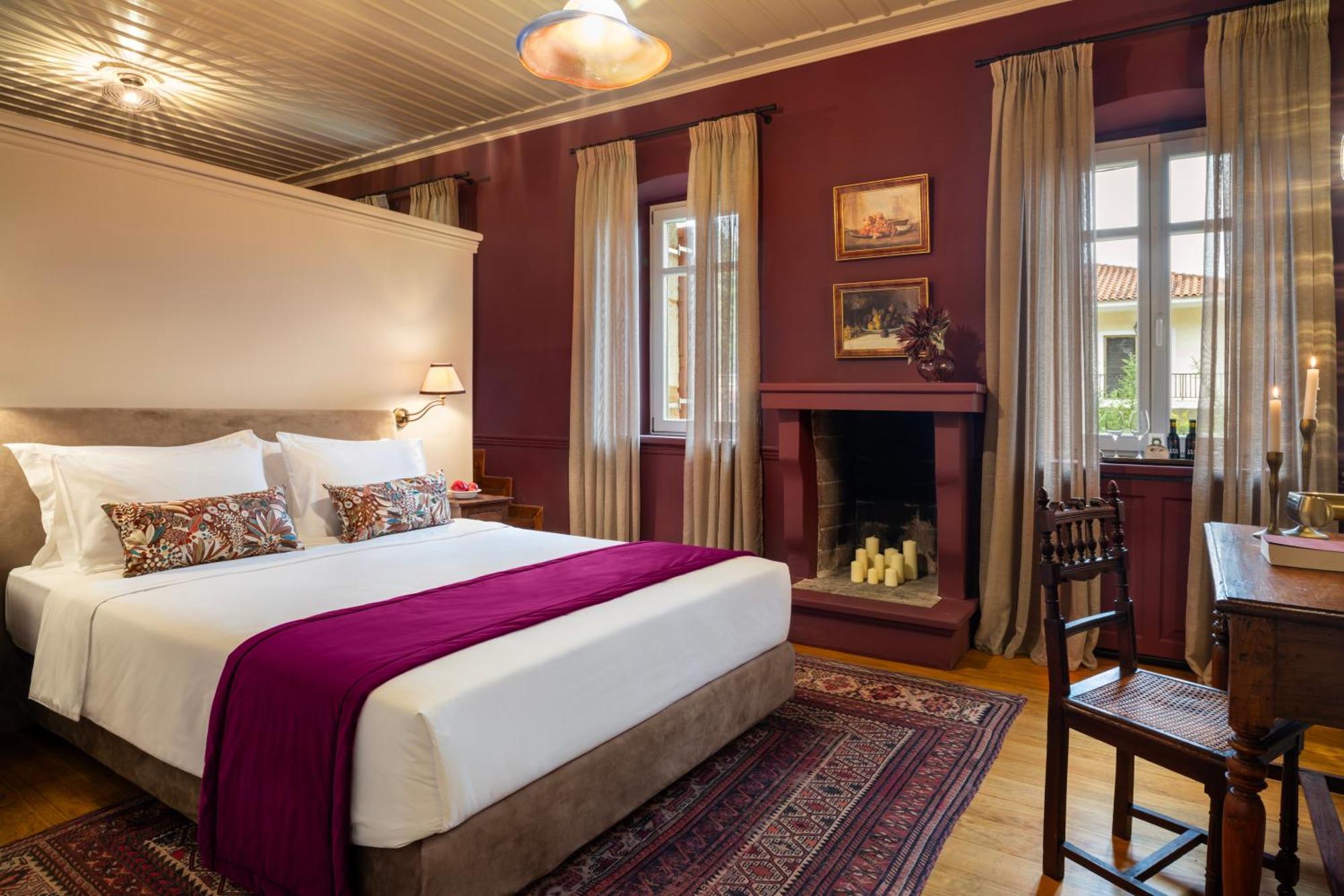 Archontiko Parnassus Dadi Hotel Amfíklia Buitenkant foto