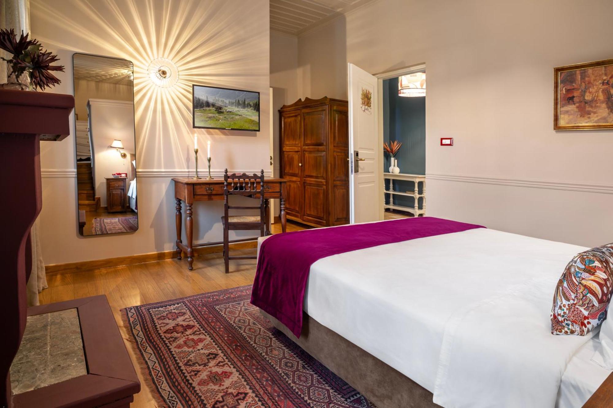 Archontiko Parnassus Dadi Hotel Amfíklia Buitenkant foto