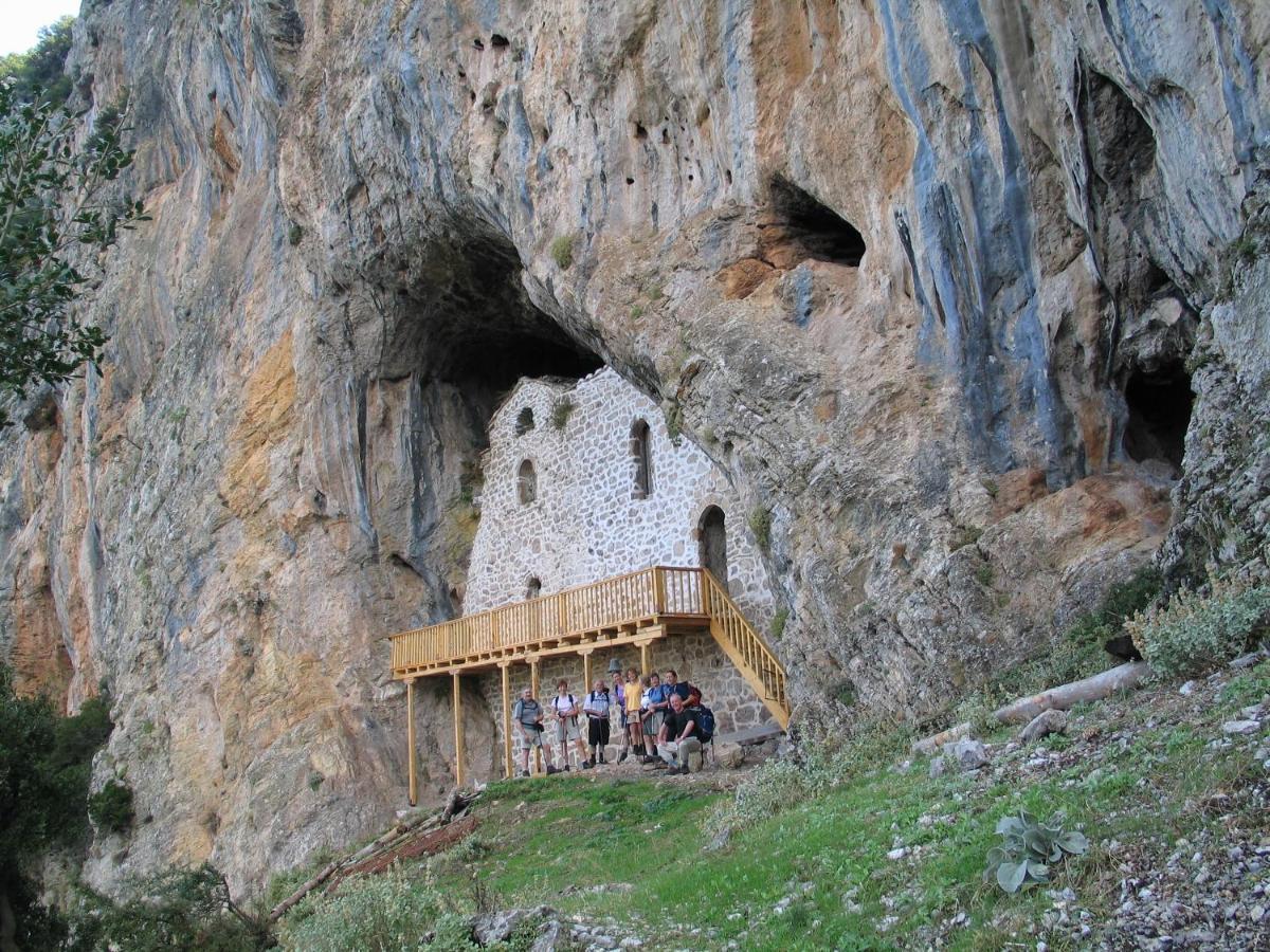 Archontiko Parnassus Dadi Hotel Amfíklia Buitenkant foto